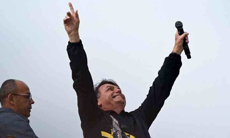 Bolsonaro em ato no Rio de Janeiro que gerou a polmica sobre Pazuello(foto: Andr Borges/AFP)