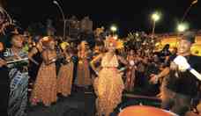 Quilombo do Samba comemora o Dia das Mes no Hipercentro de Beag
