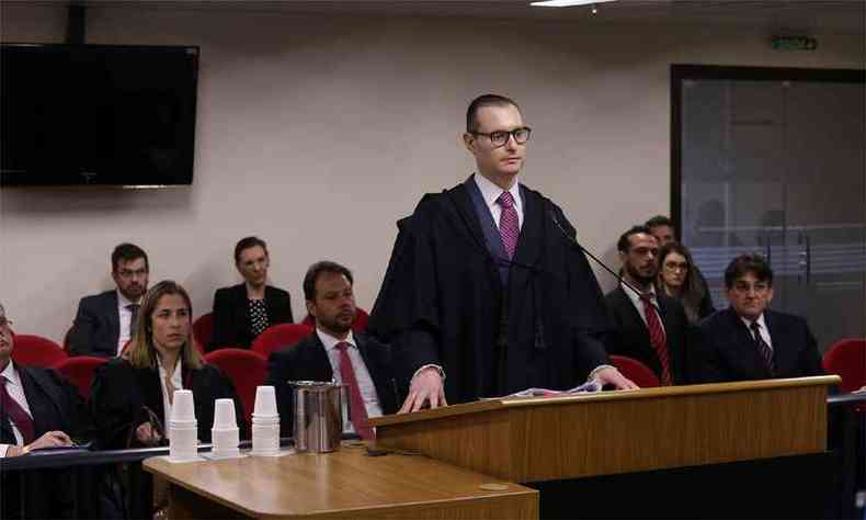 Advogado Cristiano Zanin Martins fala no julgamento apelaes Stio de Atibaia na 8 Turma do TRF4(foto: Sylvio Sirangelo/TRF4)