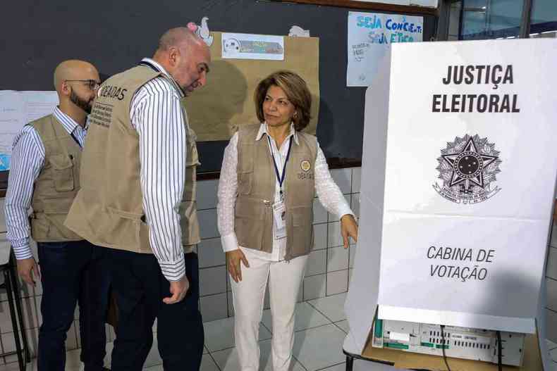 Laura Chinchilla acompanha eleies no Brasil (foto: Sergio LIMA / AFP)