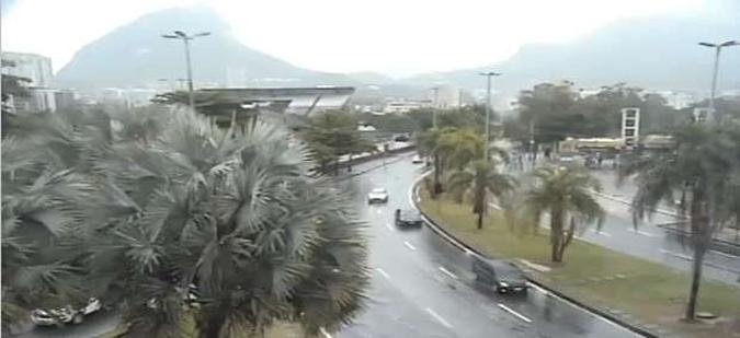 Mau tempo atrapalhou a rotina do carioca nesta segunda-feira(foto: Reprodu��o / CET / Rio)