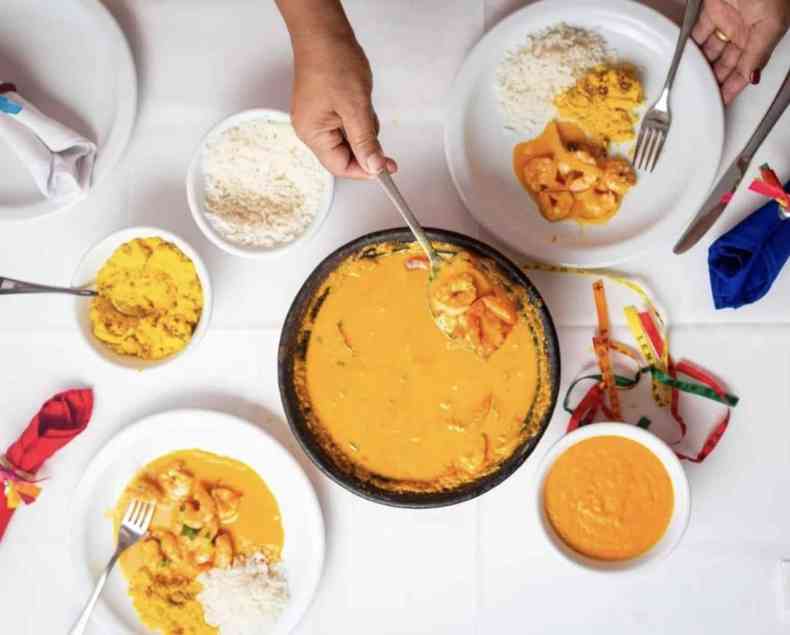 moqueca e acompanhamentos