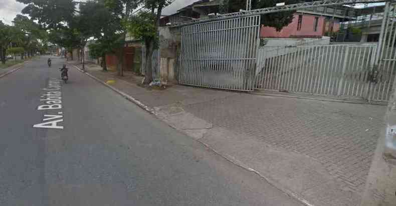 Jovem foi assassinada na porta de casa de show, em Contagem (foto: Reproduo/Google Street View)