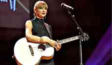 Taylor Swift, sozinha, bate recorde e domina o top 10 Billboard