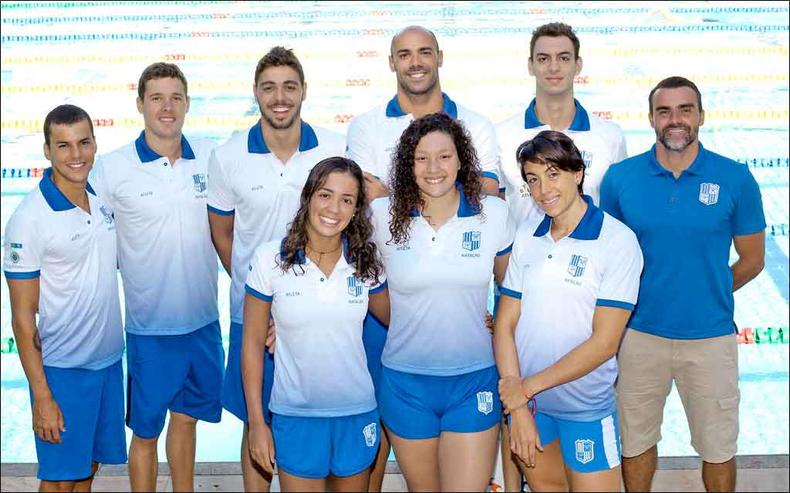 Miguel Valente, Diogo Villarinho, Vinícius Lanza, João de Lucca, Fernando Scheffer, Sérgio Marques (técnico), Aline Rodrigues, Camila Lins Mello e a argentina Julia Sebastian: nove dos 11 representantes do Minas Tênis Clube no Pan de Lima(foto: Orlando Bento/MTC) Miguel Valente, Diogo Villarinho, Vinícius Lanza, João de Lucca, Fernando Scheffer, Sérgio Marques (técnico), Aline Rodrigues, Camila Lins Mello e a argentina Julia Sebastian: nove dos 11 representantes do Minas Tênis Clube no Pan de Lima(foto: Orlando Bento/MTC)