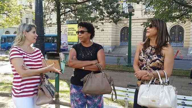 Da esquerda para a direita, Rita Schultz, Cristina Brgida e Consuelo Maria Venncio(foto: Paulo Filgueiras)