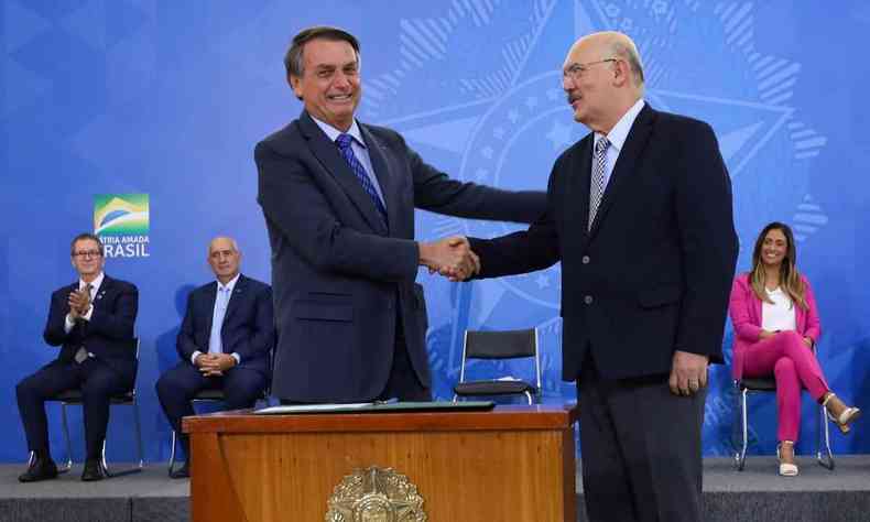Presidente Jair Bolsonaro e ex-ministro Milton Ribeiro