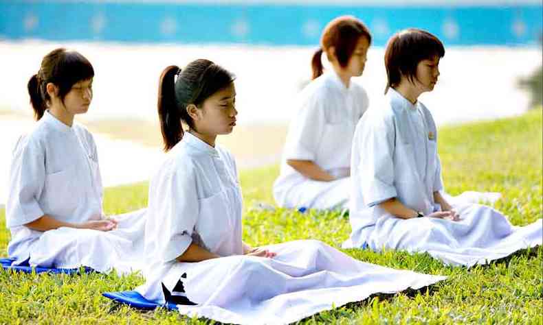 Meditao pode ser feita em companhia de outras pessoas, o que gera motivao e troca de experincias(foto: PixaBay/Reproduo)
