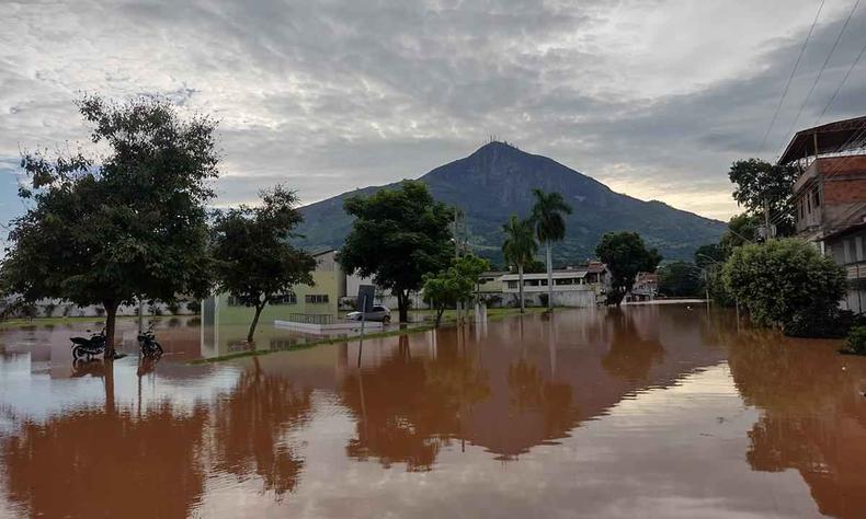 Prefeitura Municipal de Governador Valadares - Boletim atualizado do Rio  Doce