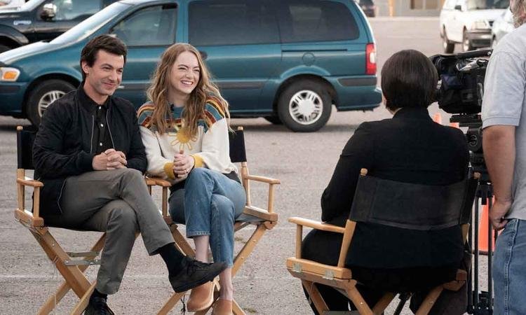 
Nathan Fielder e Emma Stone em cena de the curse
