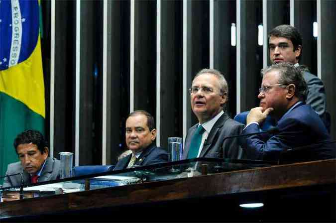 Presidente do Senado, senador Renan Calheiros (PMDB/AL), interrompeu a sesso por uma hora(foto: Geraldo Magela/Agncia Senado)