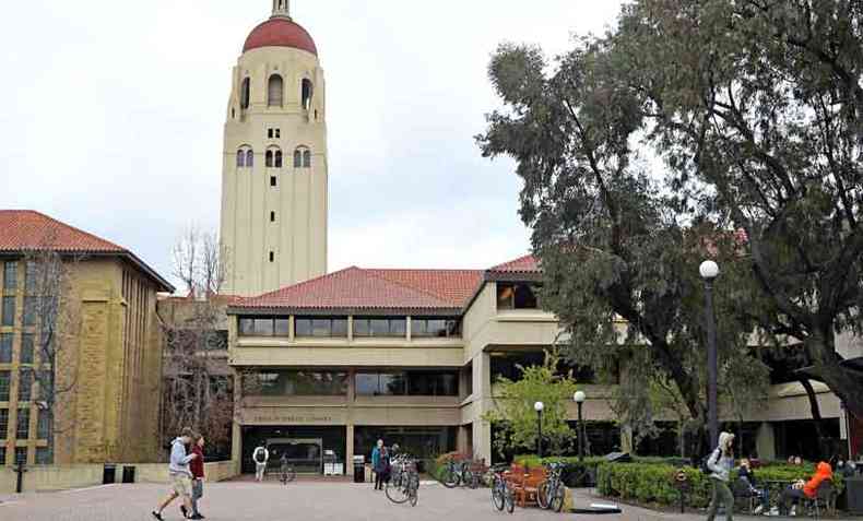 Instituio de ensino mais renomada do Vale, a Universidade de Stanford  um caminho para os apaixonados por computao(foto: Justin Sullivan/AFP)