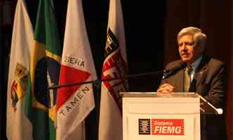 Ministro Augusto Heleno durante palestra a empresrios mineiros, nesta segunda-feira, na sede da Fiemg(foto: Jair Amaral/EM/D.A Press)