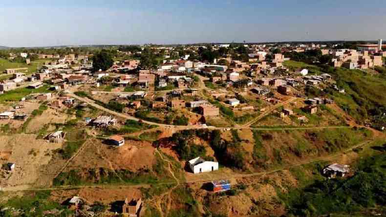 Vista area da ocupao Moradia Digna mostra a construo de novas casas