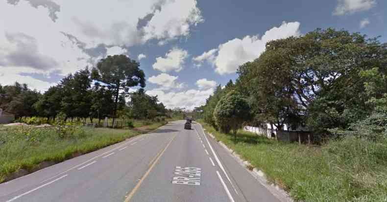 Acidente aconteceu próximo a Tiradentes(foto: Google Street View/Reprodução)