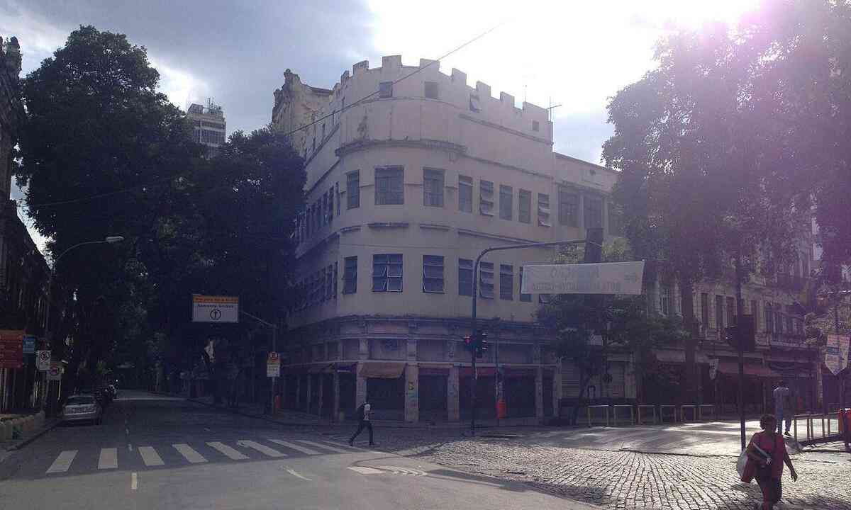 Rio quer transformar via no centro em rua da cerveja