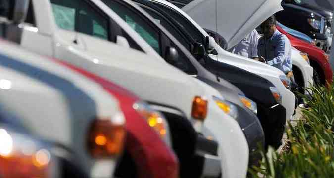 General Motors alega ter cerca de 700 trabalhadores excedentes na fbrica de So Jos dos Campos (SP) (foto: AFP PHOTO / ROBYN BECK )