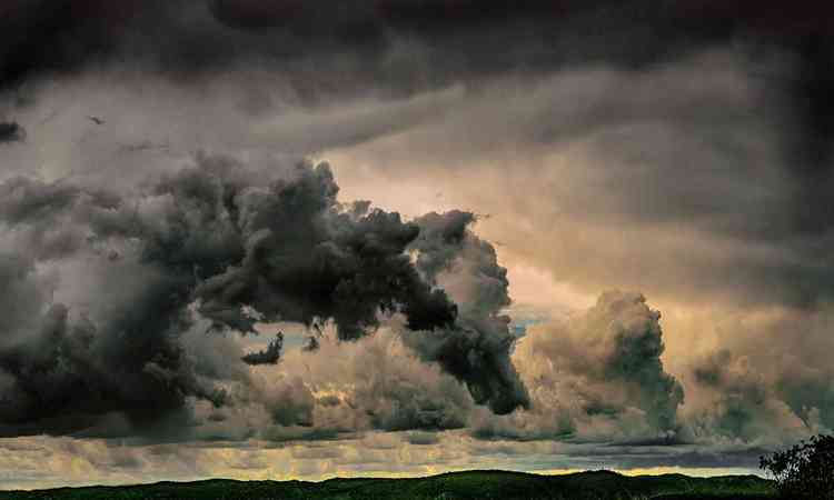 Foto de Juninho Motta mostra nuvens
