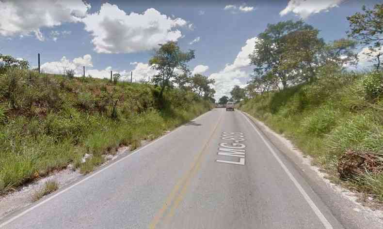 O corpo foi encontrado na rodovia LMG 808, em Contagem(foto: Google Street View/Divulgao)