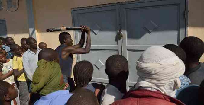 Lojas foram saqueadas em Timbuktu(foto: ERIC FEFERBERG / AFP)