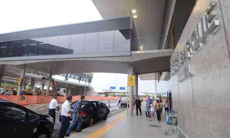 A confuso ocorreu na rea de embarque do Aeroporto de Confins(foto: Leandro Couri/EM/D.A Press)