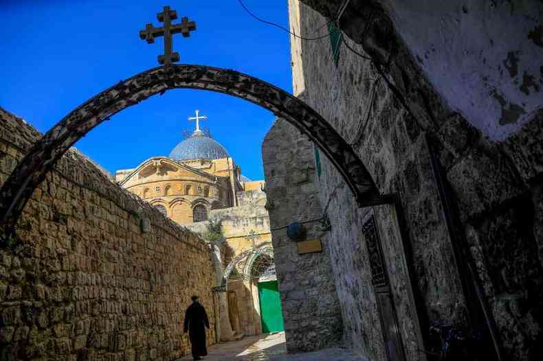 Em Jerusalm, pela primeira vez em mais de um sculo, a Igreja do Santo Sepulcro est fechada(foto: Emmanuel Dunand/ AFP)