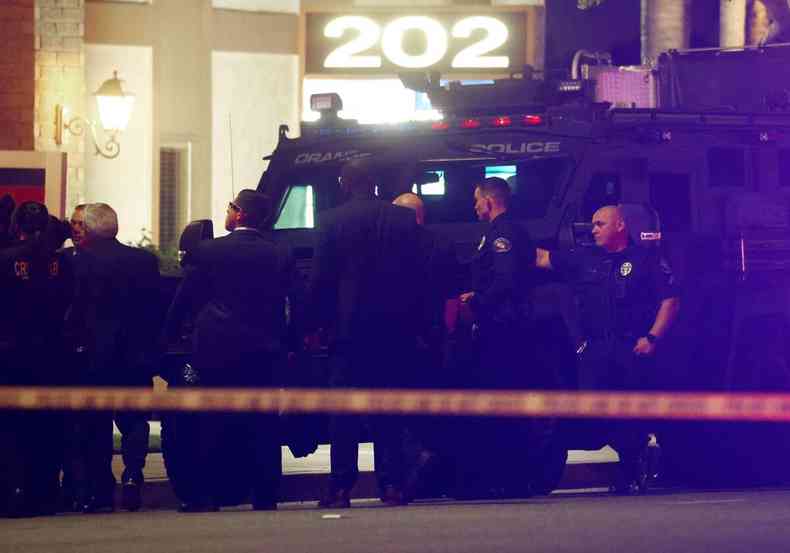 Segundo o jornal Los Angeles Times, os policiais que chegaram ao local receberam disparos e reagiram(foto: Mario Tama/Getty Images/AFP)