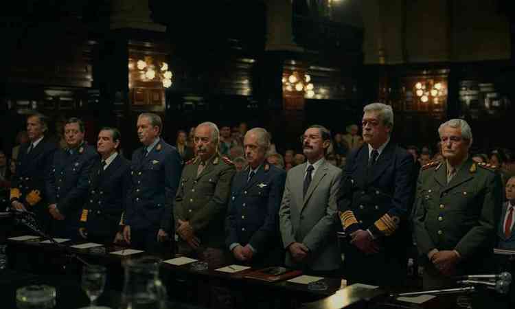 Militares emp, como rus, julgados por crimes praticados durante a ditadura, cena do filme 'Argentina, 1985'
