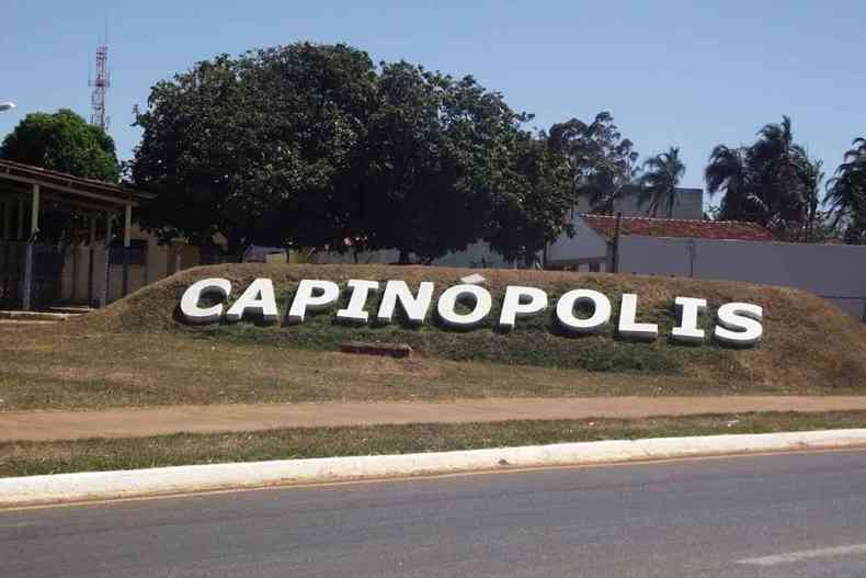 Imagem de letreiro de Capinpolis