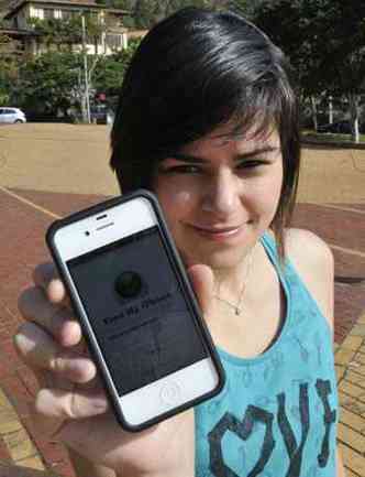 A fotgrafa Ana Camargos j passou pela situao de ter um celular roubado duas vezes, uma na Praa do Papa. Conseguiu recuper-lo graas ao aplicativo Find My iPhone(foto: Maria Tereza Correia/EM/D.A Press)