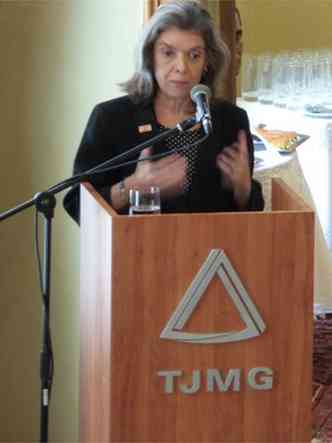 A ministra Crmen Lcia durante discurso no Tribunal de Justia de Minas Gerais(foto: Gladyston Rodrigues/EM/D.A Press)