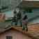 Vídeo mostra prisão de homem no telhado de casa em Santa Rita do Sapucaí