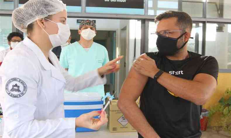 Cristiano de Souza Gonalves, de 49, conta as dificuldades vivenciadas devido  pandemia(foto: Jair Amaral/EM/D.A Press)