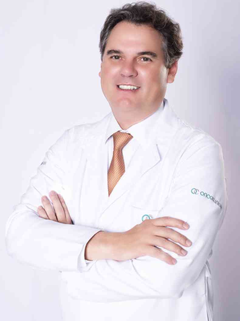 Oncologista Bruno Ferrari, fundador e presidente do Conselho de Administrao do Grupo Oncoclnicas, destaca que a tecnologia usada nas diferentes vacinas  segura para os pacientes com cncer em geral(foto: Grupo Oncoclnicas/Divulgao)
