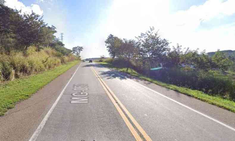 Crime aconteceu no KM 95 da MG-050, na altura de Itana, no Centro-Oeste mineiro(foto: Reproduo/Google Street View)