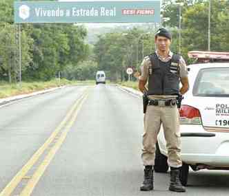 Soldado Wagner dos Anjos Santiago, da PRE, considera complicada mais essa misso (foto: Ramon Lisboa/EM/D.A. Press)