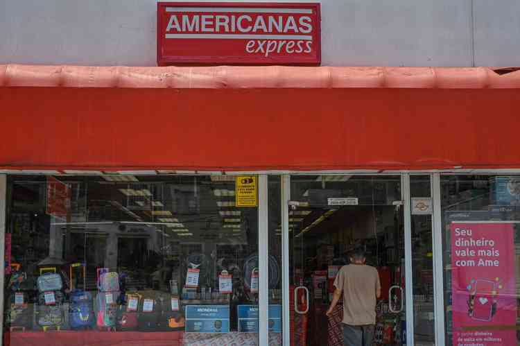 Uma loja da franquia Americanas de portas fechadas