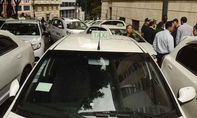 Nesta quarta-feira, a paralisação seguiu e quatro foram detidos em flagrante na Avenida 23 de Maio(foto: Rosa Ravena/Agência Brasil ) Nesta quarta-feira, a paralisação seguiu e quatro foram detidos em flagrante na Avenida 23 de Maio(foto: Rosa Ravena/Agência Brasil )
