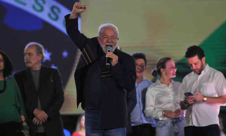 Luiz Incio Lula da Silva (PT) durante discurso na Praa da Estao
