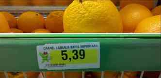Importados j representam 30% do PIB e incluem at laranja-baa vinda da Espanha para o Brasil, que  o maior produtor mundial da fruta(foto: Carlos Coradi/Divulgao)