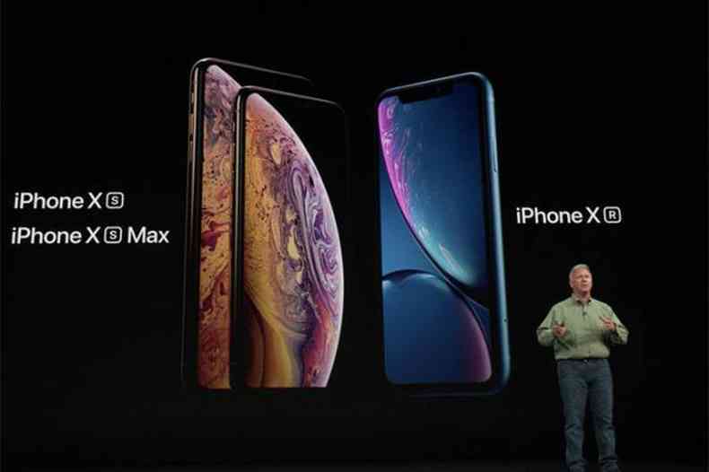 Phil Schiller, vice-presidente da Marketing da Apple, apresenta os novos modelos (foto: Reproduo/Apple)