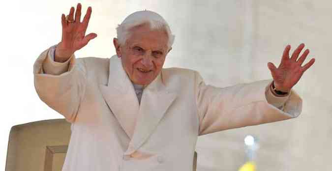 No total, Bento XVI realizou 348 audincias durante seu pontificado, que contou com mais de 5 milhes de pessoas.(foto: GABRIEL BOUYS / AFP)