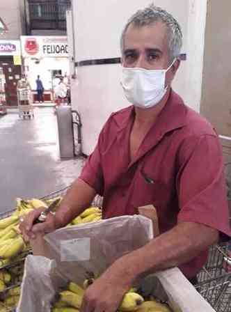 Carlos Magno, 59 anos, comerciante do Mercado no Bairro Cruzeiro(foto: Jair Amaral/EM/D.A Press)