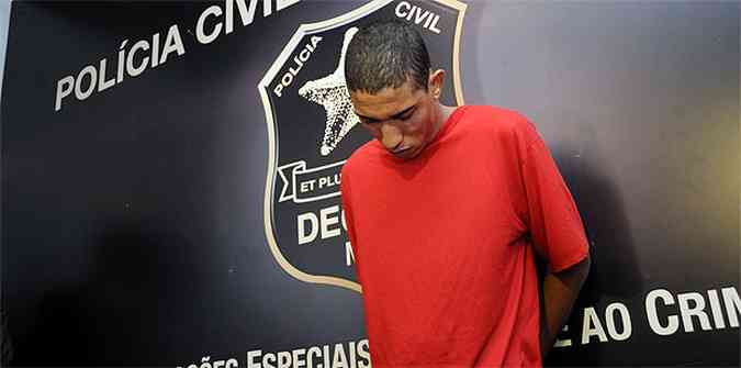 Suspeito foi preso na porta de casa no Bairro Glria(foto: Jair Amaral/EM/D.A.Press)