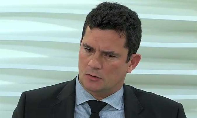 De acordo com a denúncia, em 2015, o blog atribuiu a Moro um suposto vínculo com o PSDB e o envolvimento do juiz em desvios de R$ 500 milhões.(foto: Youtube/Reprodução ) De acordo com a denúncia, em 2015, o blog atribuiu a Moro um suposto vínculo com o PSDB e o envolvimento do juiz em desvios de R$ 500 milhões.(foto: Youtube/Reprodução )