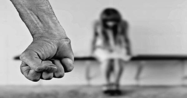 Após uma semana, menina espancada pelo vizinho está em estado grave - Vimarsana News