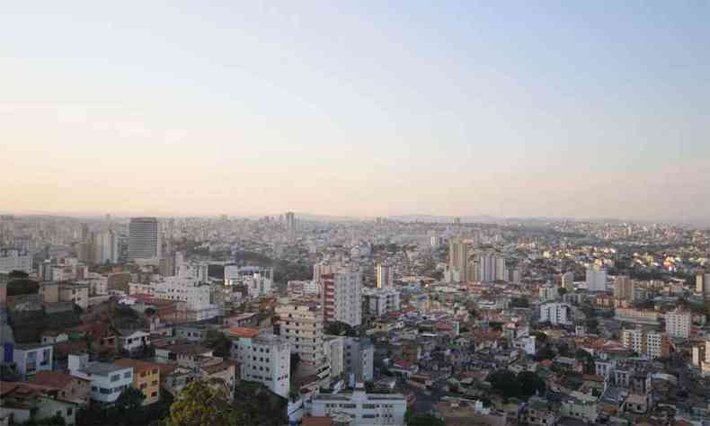 Umidade relativa do ar durante o dia deve ser inferior a 30% em Belo Horizonte(foto: Alexandre Guzanshe/EM/D.A Press)