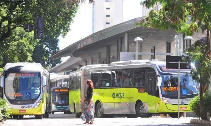 Interdição será necessária para viabilizar recuperação do pavimento do Move da Avenida Santos Dumont(foto: Gladyston Rodrigues/EM/D.A PRESS) Interdição será necessária para viabilizar recuperação do pavimento do Move da Avenida Santos Dumont(foto: Gladyston Rodrigues/EM/D.A PRESS)