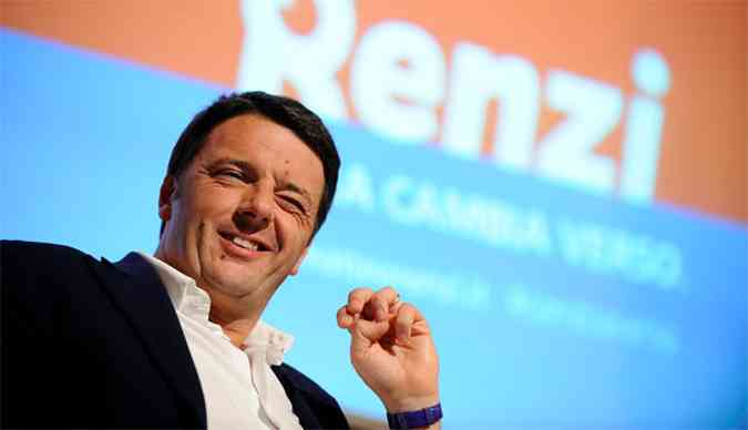 Uma hora depois do incio da apurao, Renzi tinha mais de 69% dos pouco mais de 1 milho de votos apurados(foto: REUTERS/Giorgio Perottino)