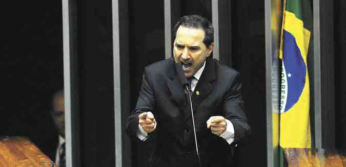  Donadon discursa na sesso em que evitou cassao e votou pela prpria absolvio (foto: Carlos Moura/CB/D.A Press - 28/8/13)